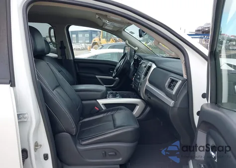 2017 Nissan Titan Pro-4X z USA, uszkodzony, nr VIN 1N6AA1E53HN537792